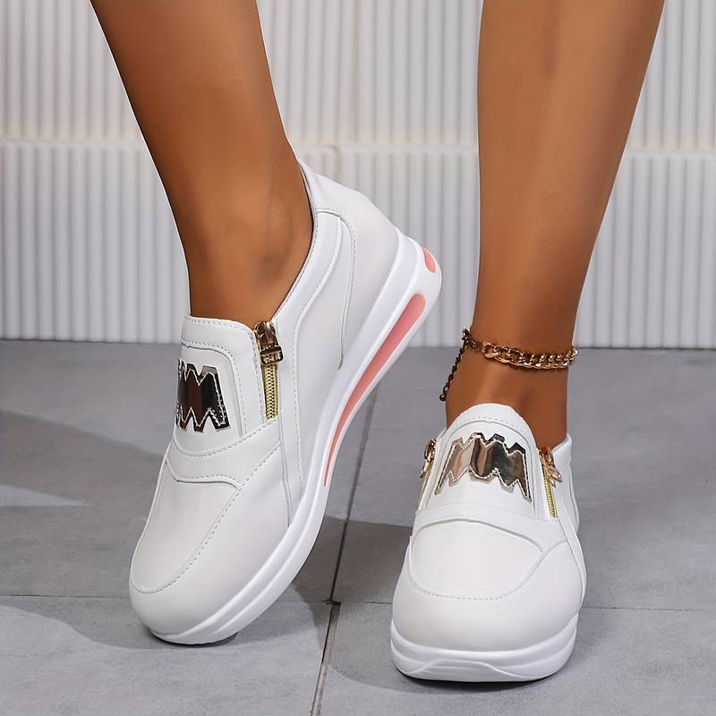 Leonarda® | Effortless and chic sneakers