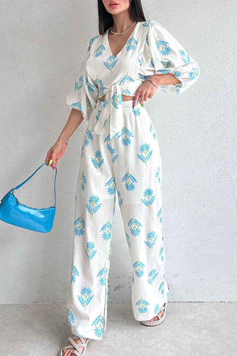 Letizia® | Elegant Casual Set Of Half-Sleeved V-Neck Printed Blouse And Wide-Leg Pants