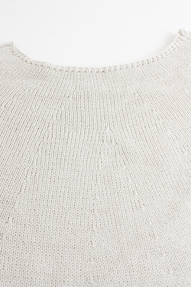Dana® | Casual solid color O-neck sweaters for everyday wear