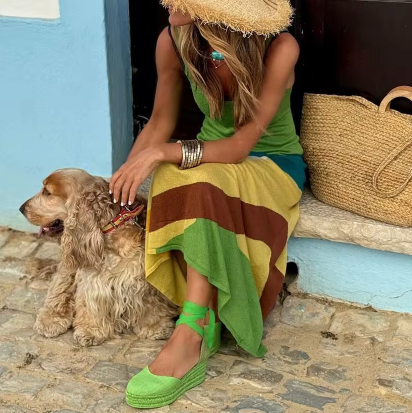 Leocadia® | Elegant long dress that emphasizes the figure