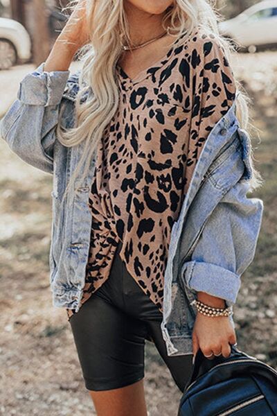 Lyra® | Half-sleeved leopard print V-neck T-shirt