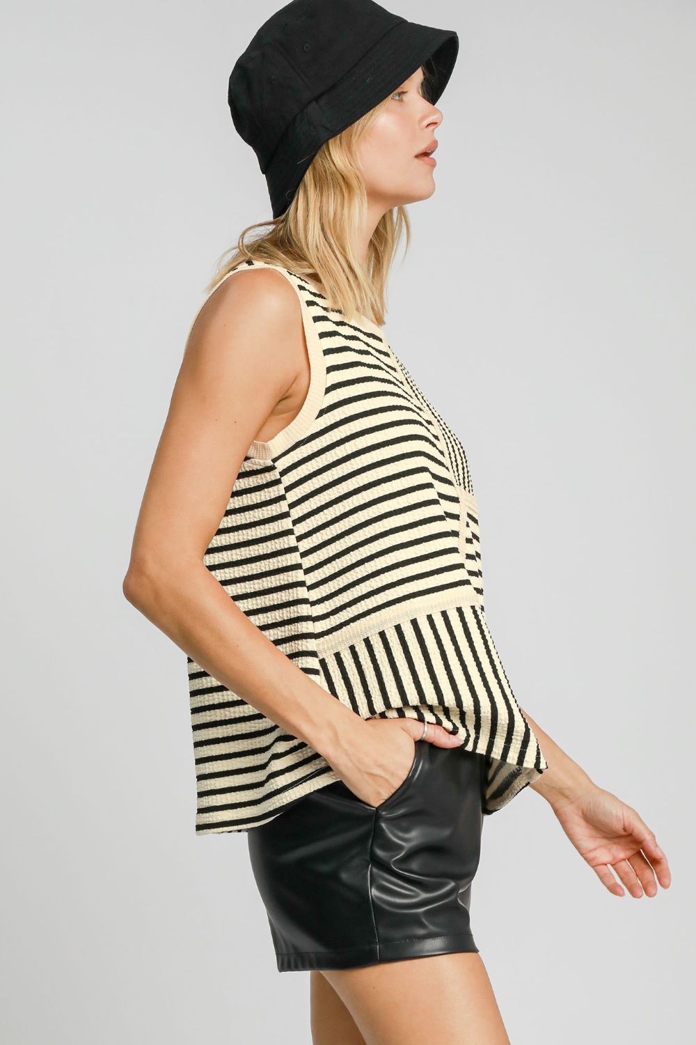 Lyra® | Structured, striped tank top with a crew neck