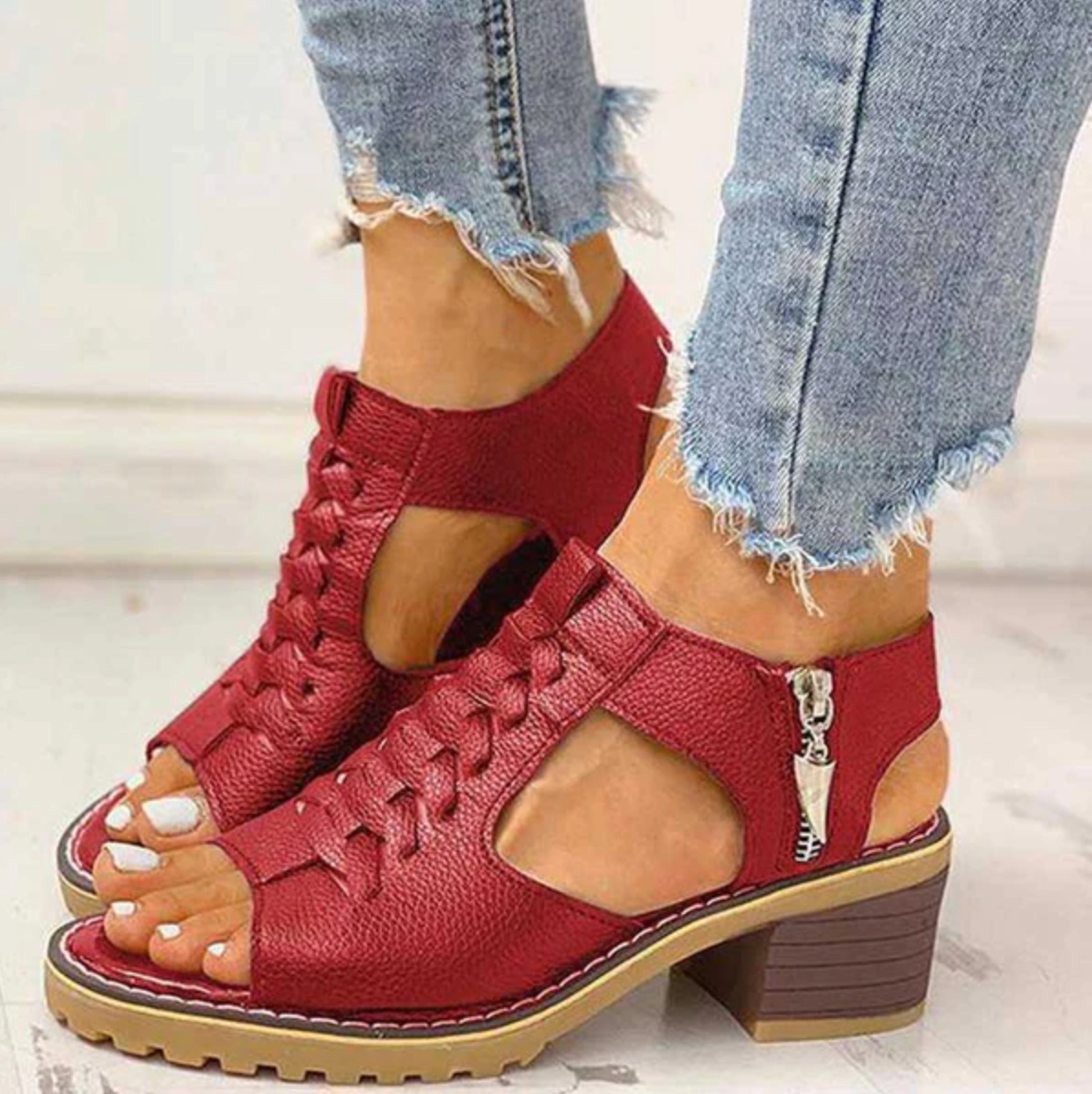 Gaia® | Classic Round Toe Sandals