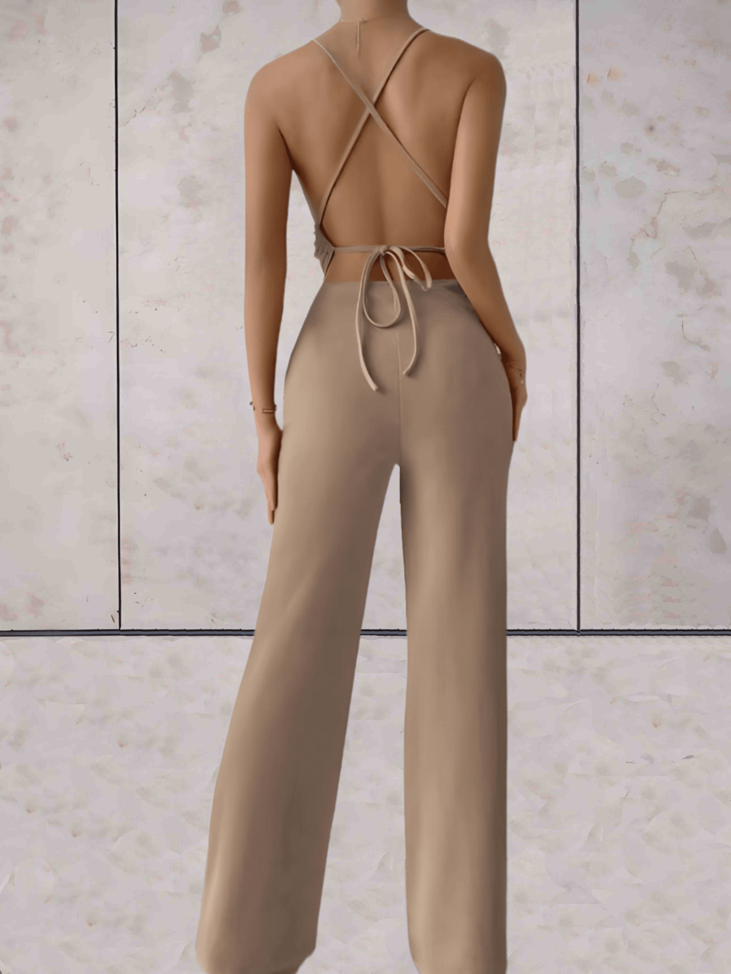 Lydia® | Chic sleeveless jumpsuit for women
