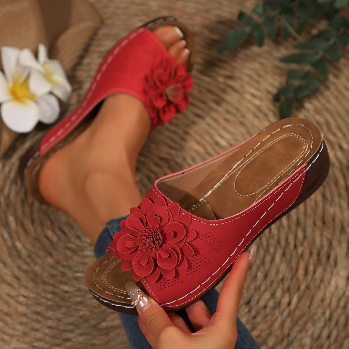 Reina® | Women'S Floral Slide Sandals