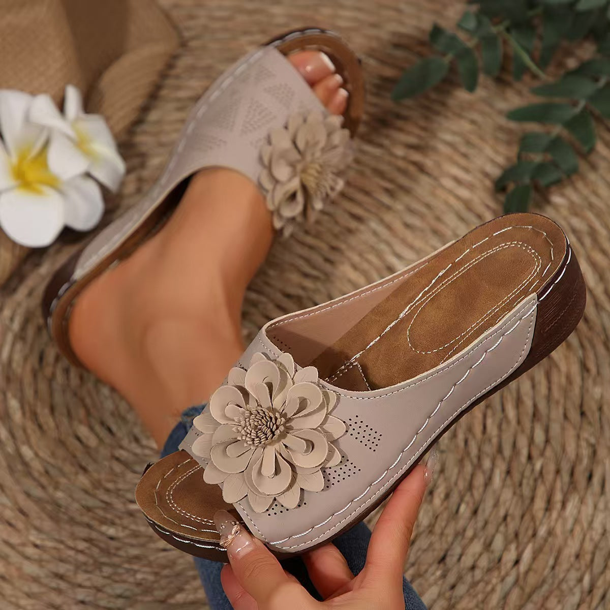 Reina® | Women'S Floral Slide Sandals