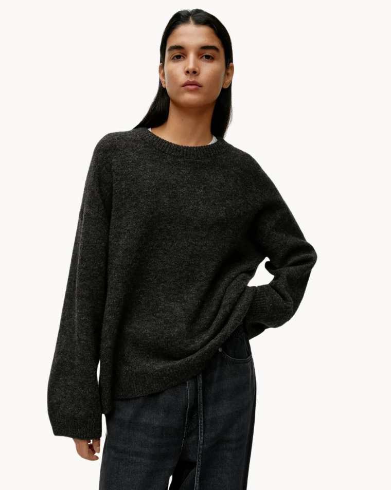 Lyda® | Effortless and trendy summer sweaters