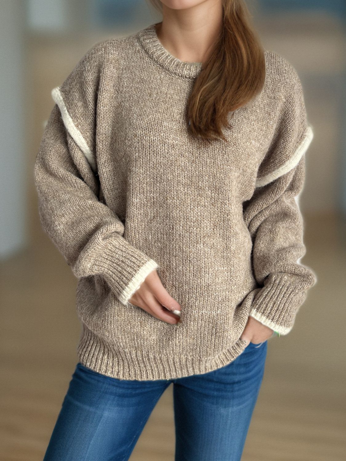 Luz® | Round neck sweater with sloping shoulders and contrasting trim
