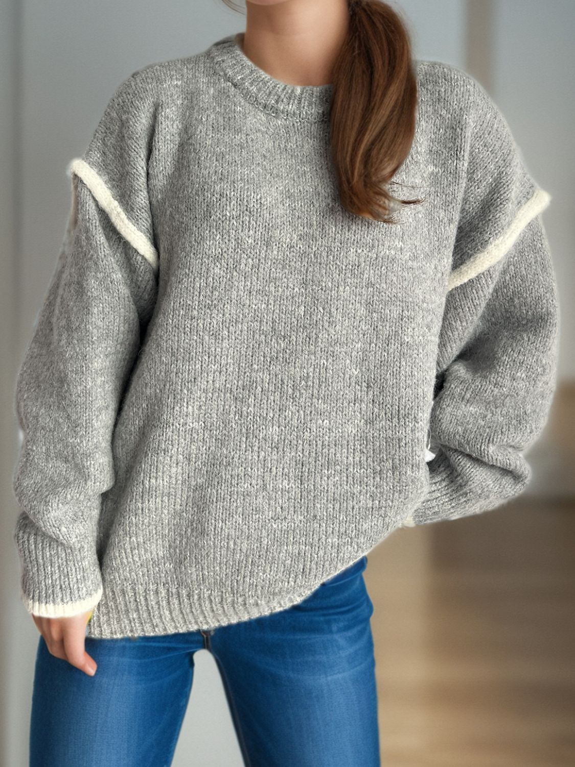 Luz® | Round neck sweater with sloping shoulders and contrasting trim