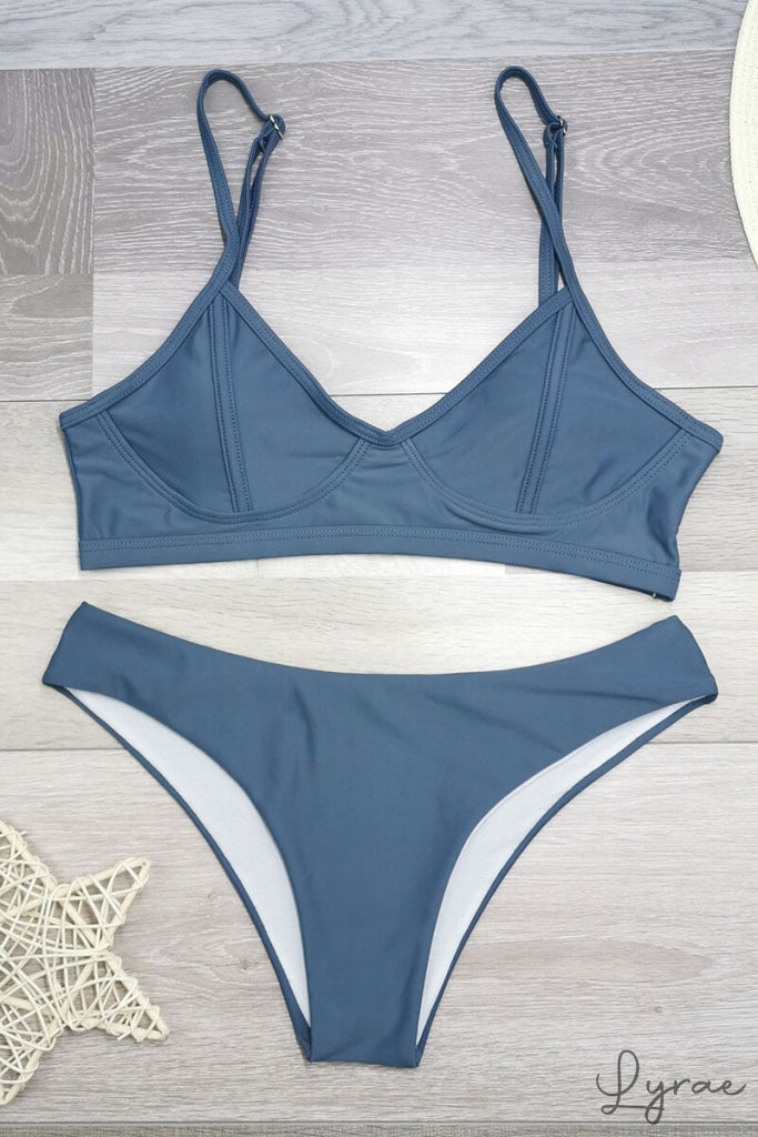 Ema® | Push-up bikini with top and delta wing thong