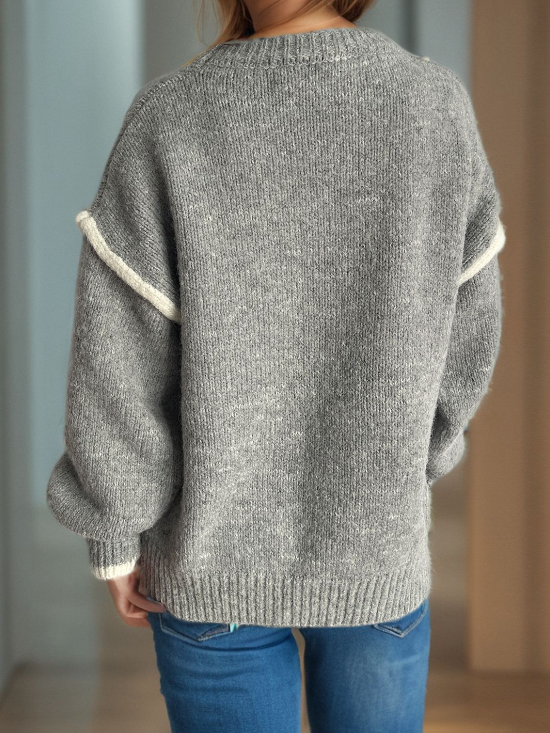 Luz® | Round neck sweater with sloping shoulders and contrasting trim