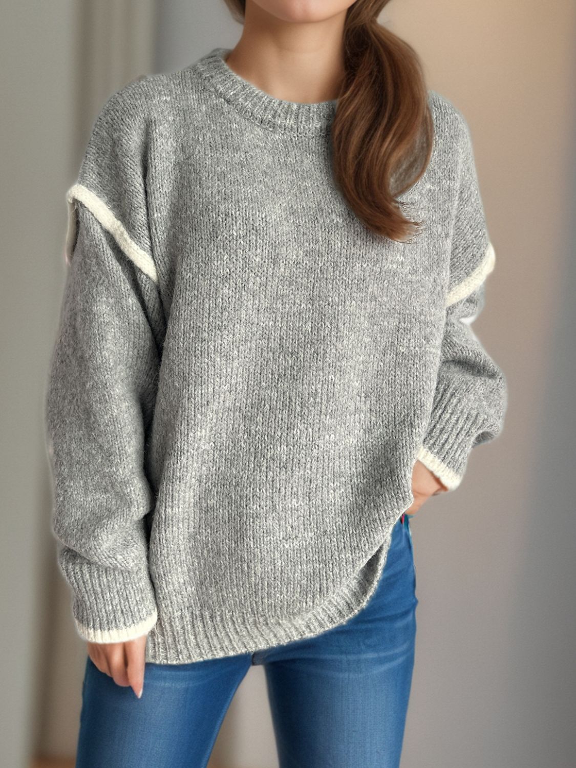 Luz® | Round neck sweater with sloping shoulders and contrasting trim