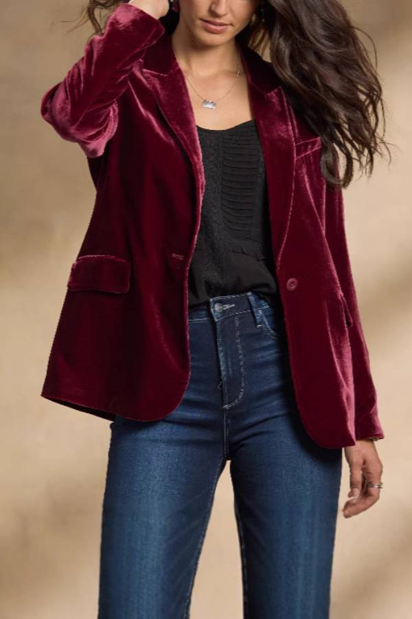 Mabel® | Casual women's short suit made of golden velvet