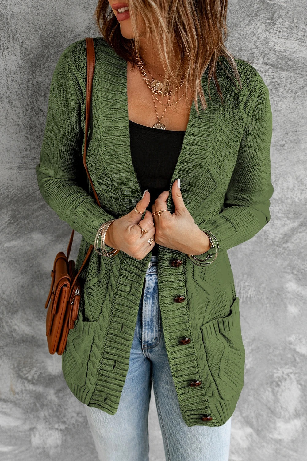 Lyra® | Green cardigan with front pocket and button closure