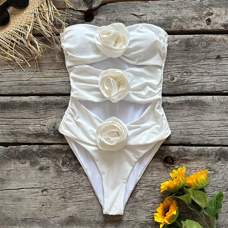 Luz® | One-piece swimsuit with floral bandeau details