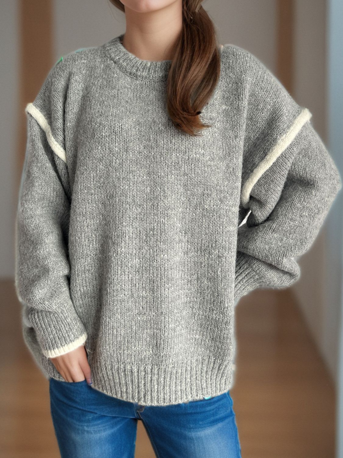 Luz® | Round neck sweater with sloping shoulders and contrasting trim