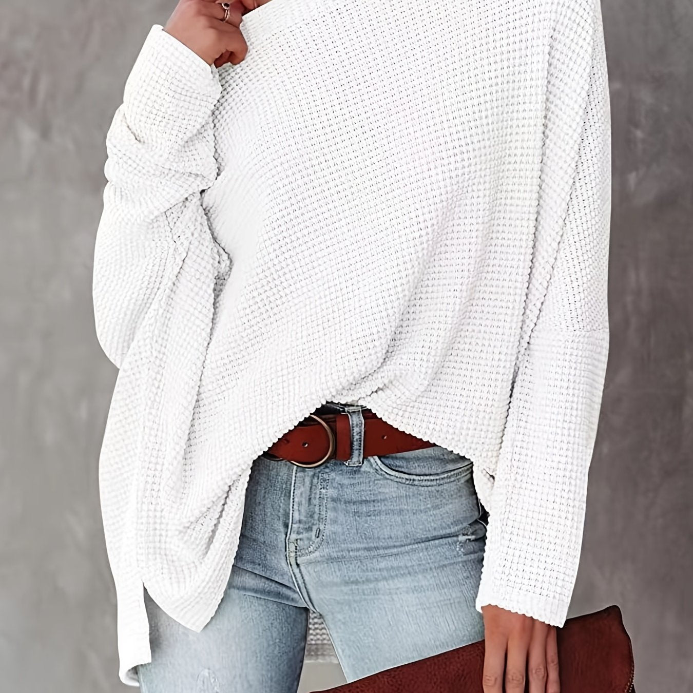 Lya® | A modern and minimalist sweater