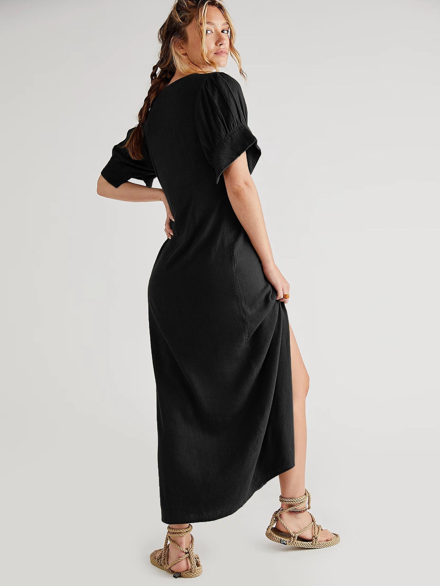 Valeria® | Long dress with slit and V-neck