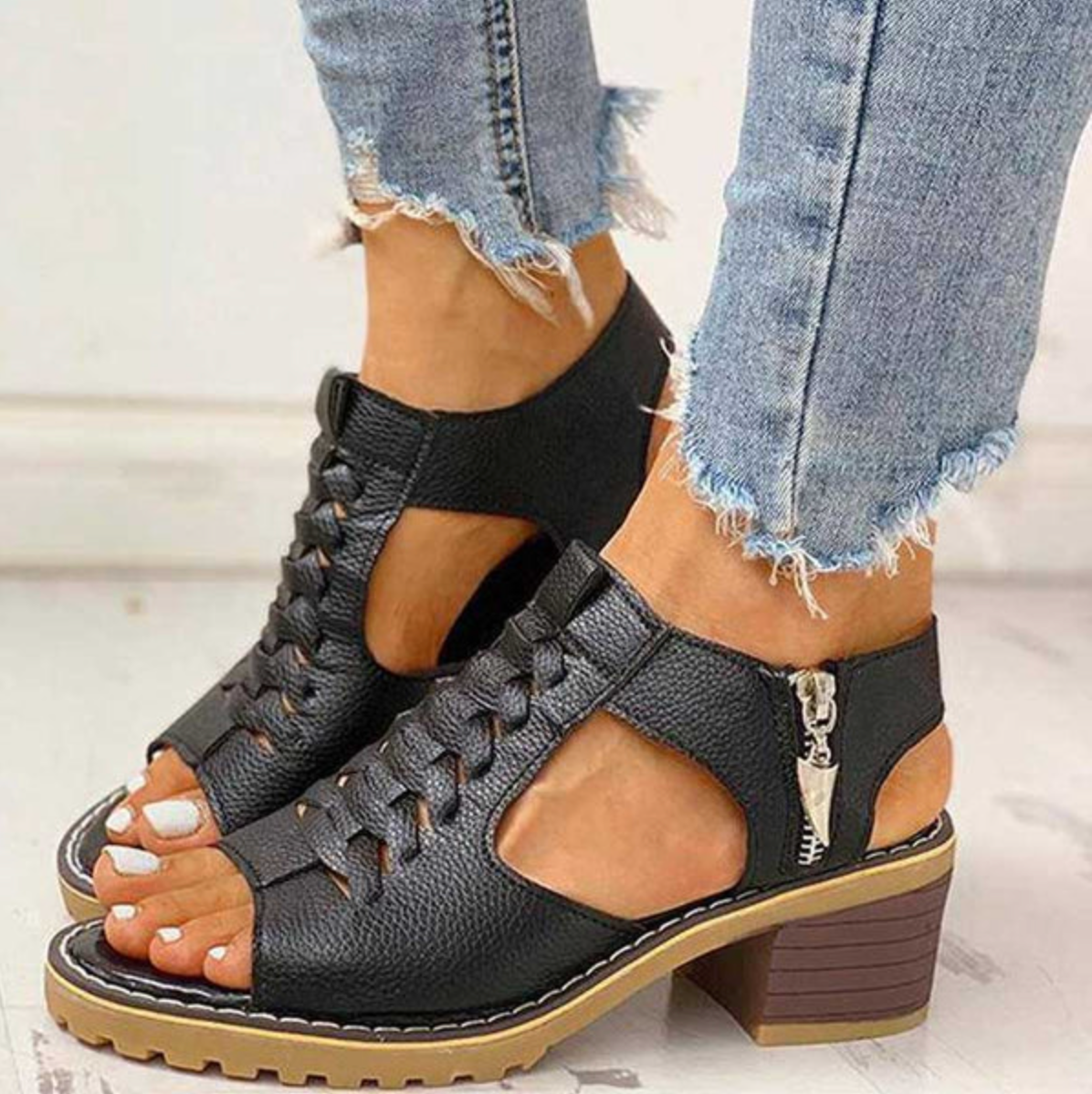 Gaia® | Classic Round Toe Sandals