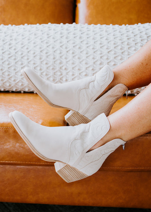 Luz® | Stylish and supportive orthopedic boots
