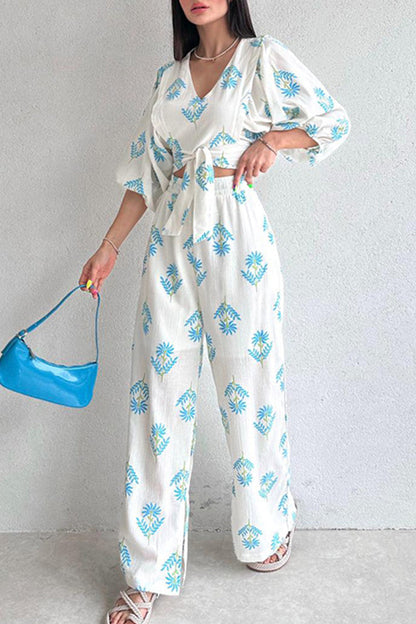 Letizia® | Elegant Casual Set Of Half-Sleeved V-Neck Printed Blouse And Wide-Leg Pants