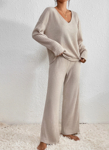 Adela® | Cozy knitted two-piece suit