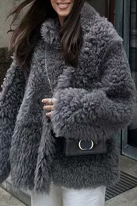 Leticia | Relaxed and timeless winter garment