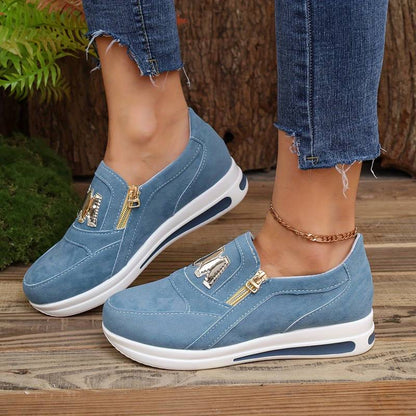 Leonarda® | Effortless and chic   sneakers