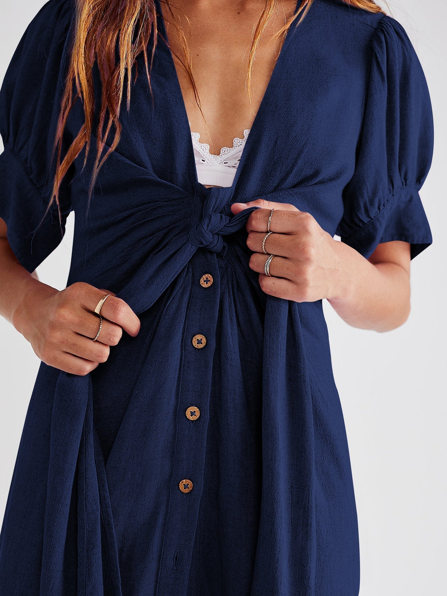 Valeria® | Long dress with slit and V-neck