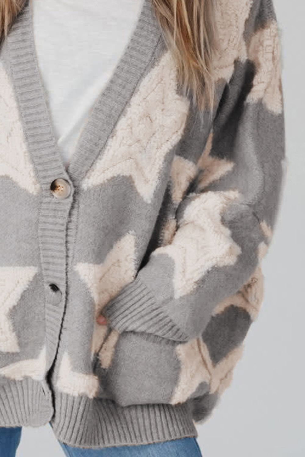 Leila® | Timeless and stylish winter cardigan