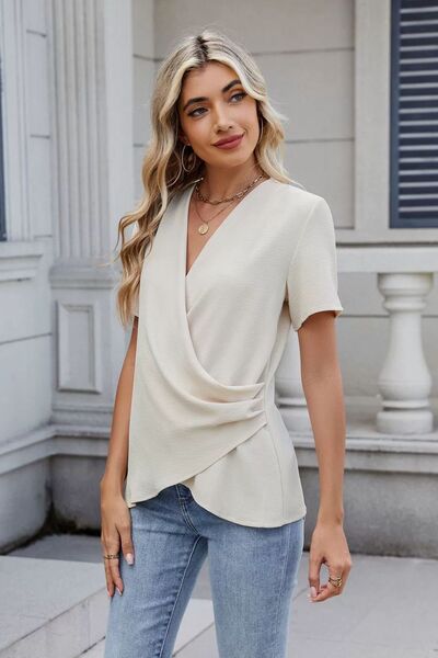 Leila® | Plain short-sleeved blouse with surplice pattern