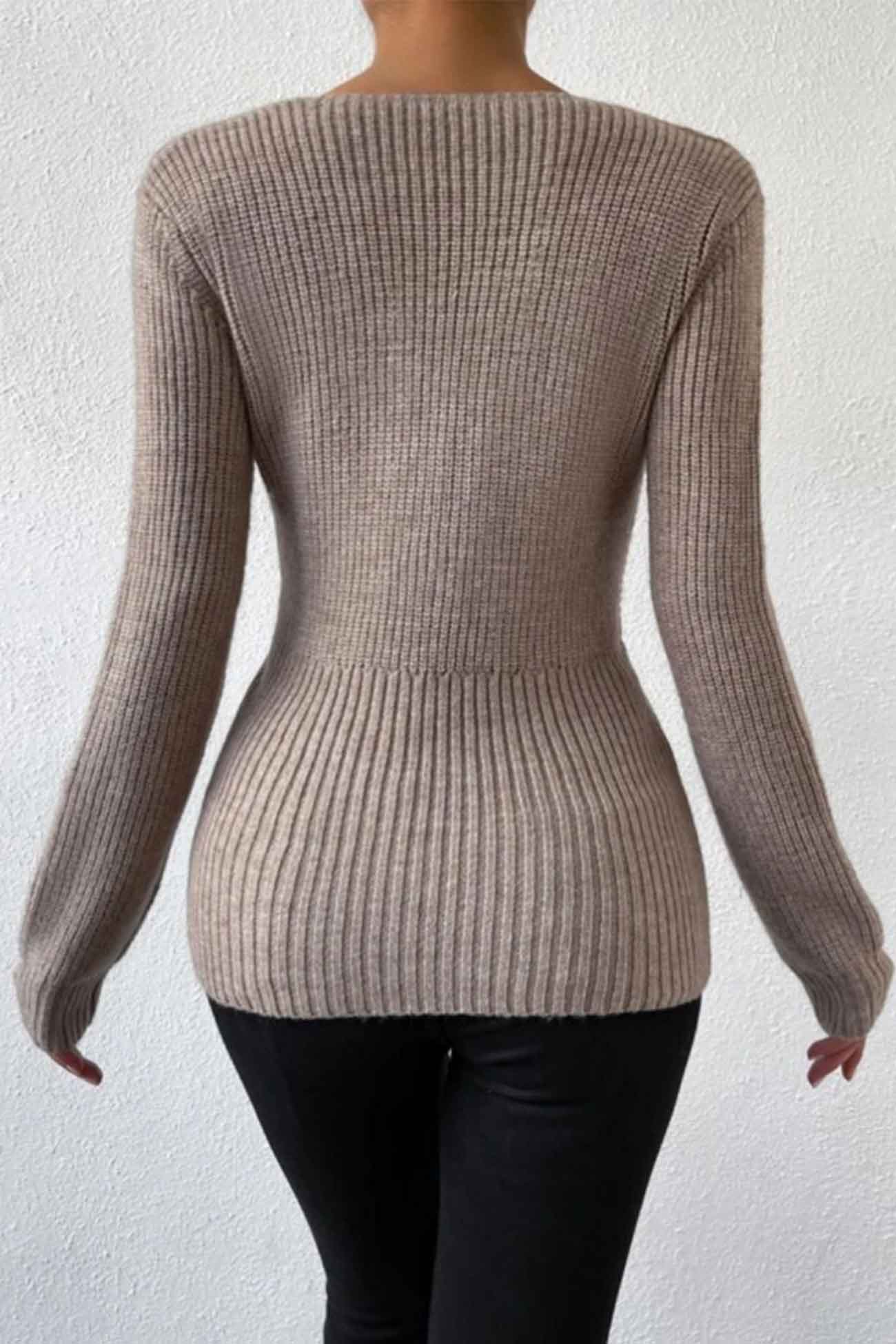 Zoe® | Knitted V-neck sweater with a twisted front