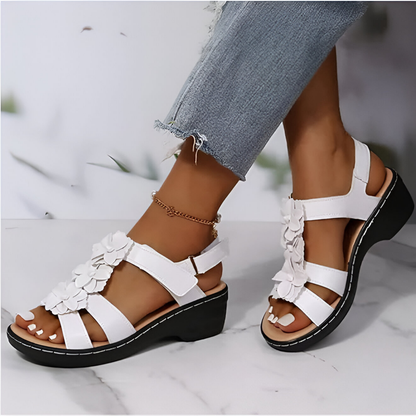 Penelope® | Wedge sandals with retro charm and orthopedic support