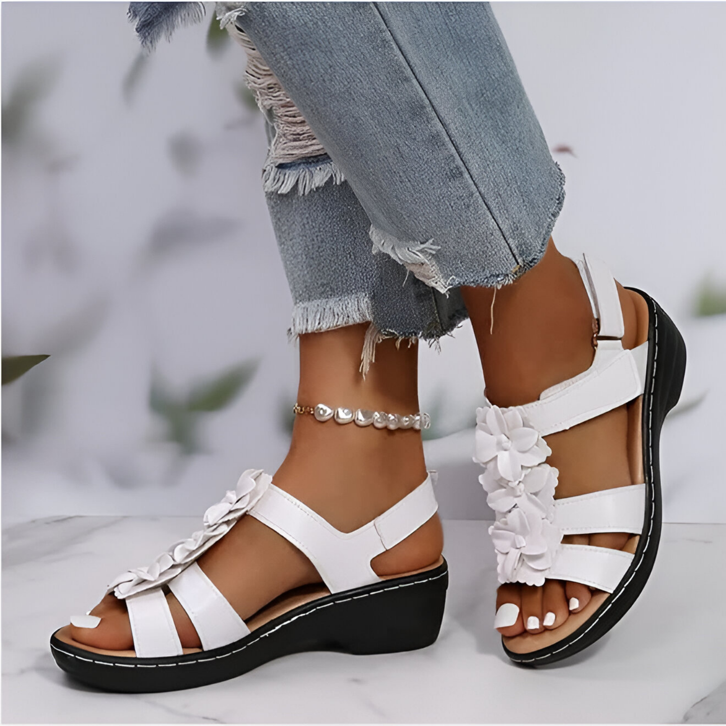 Penelope® | Wedge sandals with retro charm and orthopedic support