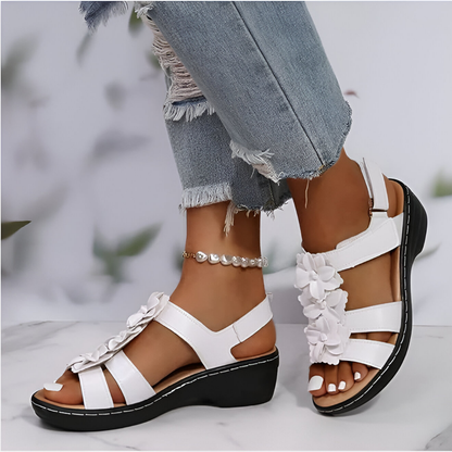Penelope® | Wedge sandals with retro charm and orthopedic support