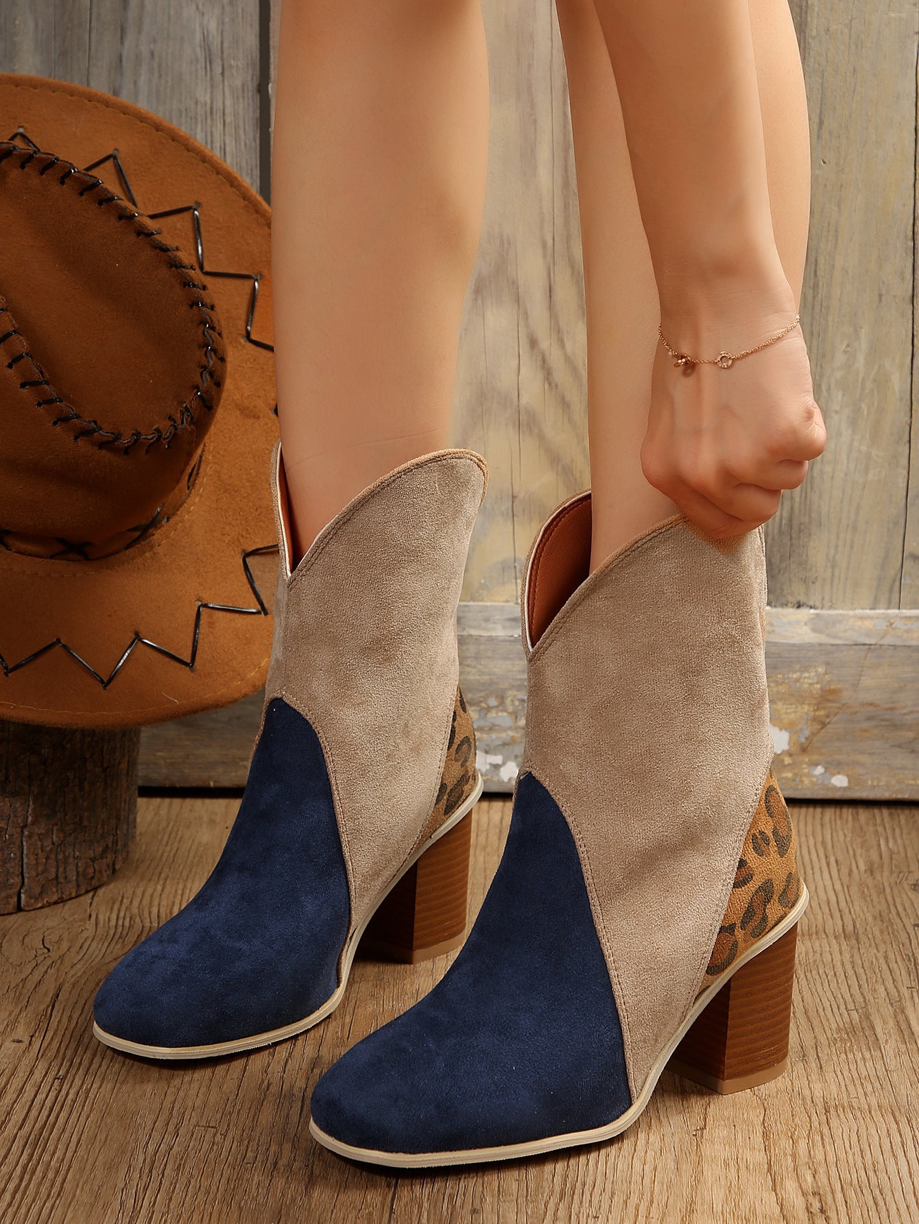Leila® | Splicing suede block heel boots for women