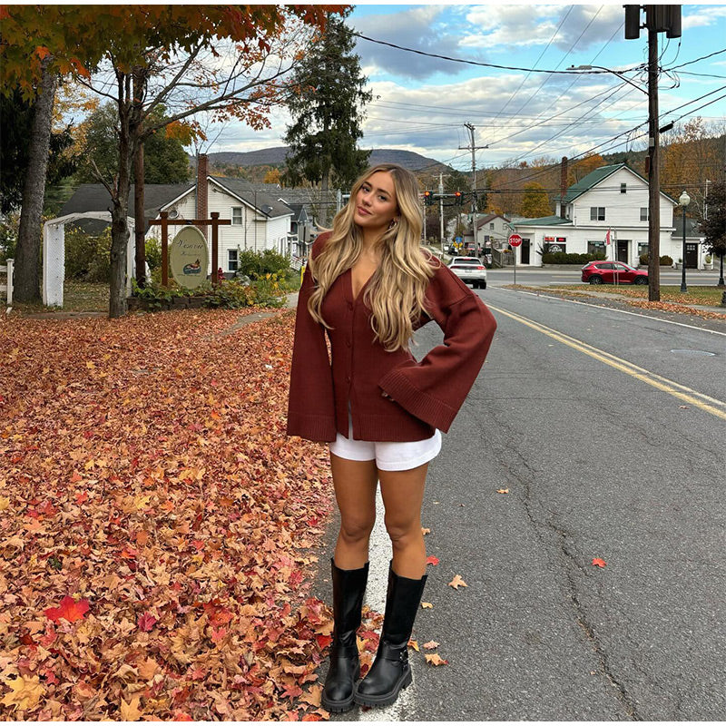 Leila® | Stylish cardigan with a V-neck