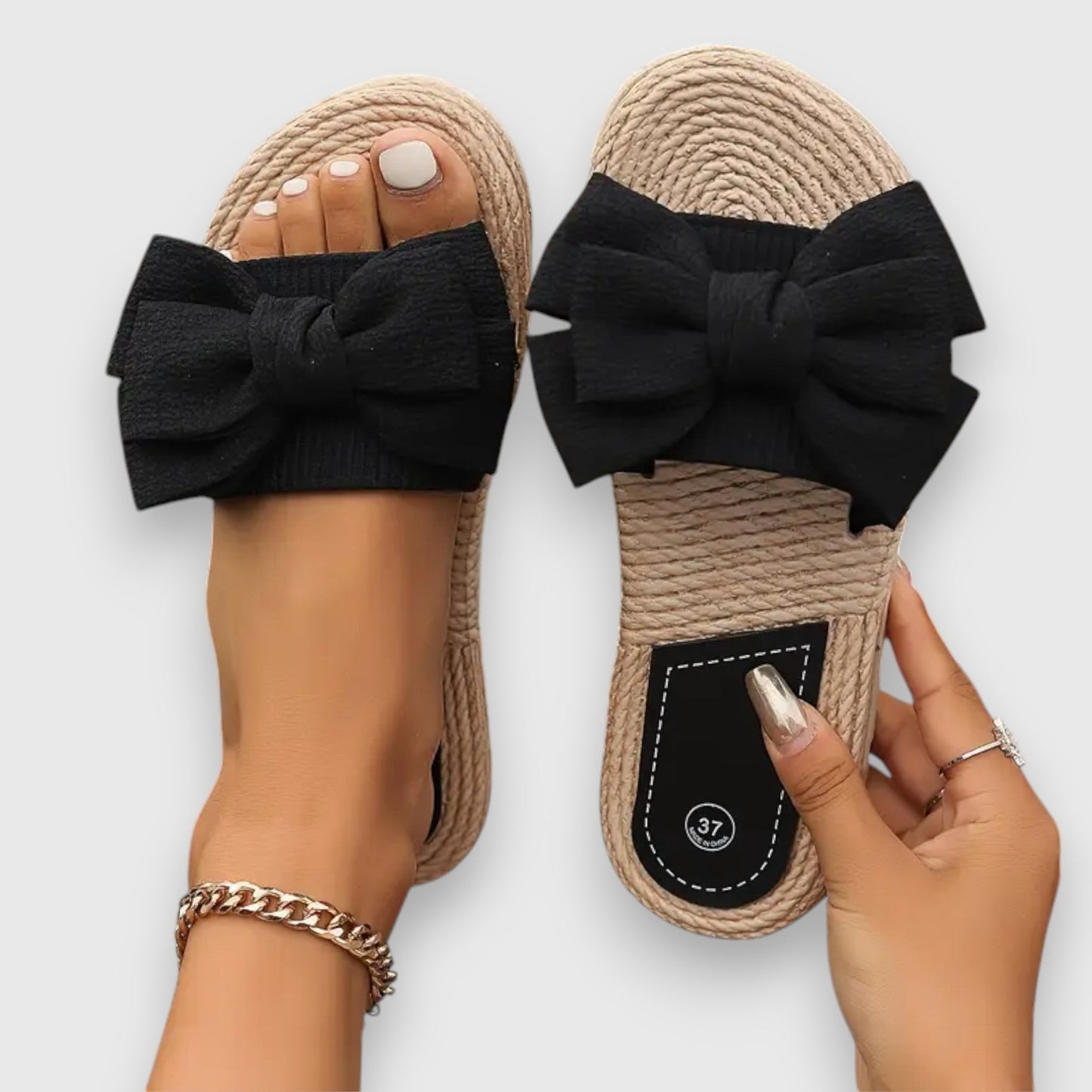 Wanda® | Flat Sandals