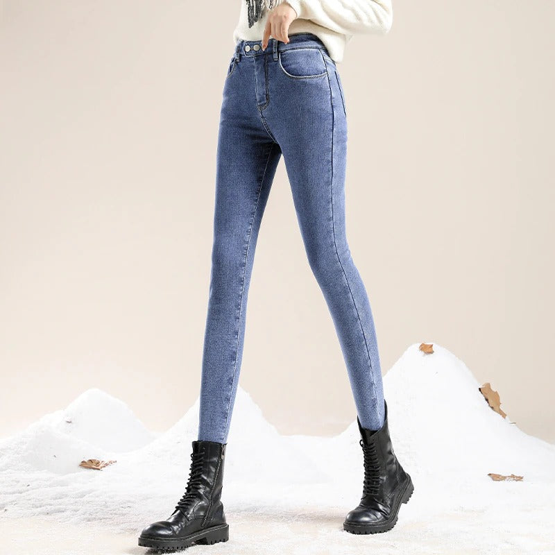 Leire | Miriam ��� Fashioned winter jeans with a higher waist for women