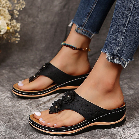Oriana® | Women'S Blumen Cut-Out Slide Sandals