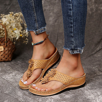 Oriana® | Women'S Blumen Cut-Out Slide Sandals