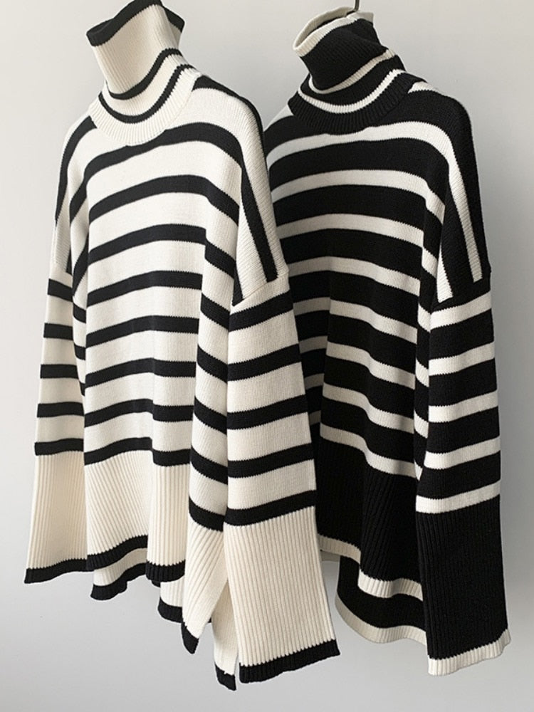 Victoria® | Oversized, high-neck blouse in striped mesh fabric