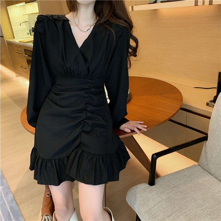 Leila® | V-neck dress with fitted waist