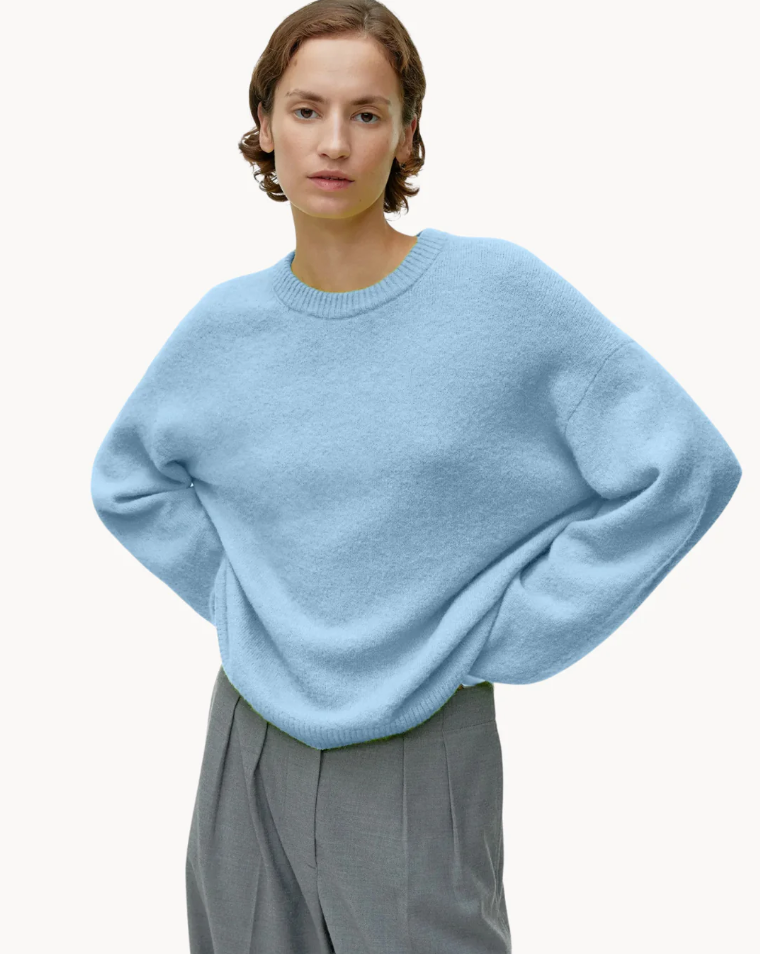 Lyda® | Effortless and trendy summer sweaters
