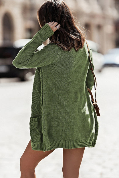 Lyra® | Green cardigan with front pocket and button closure
