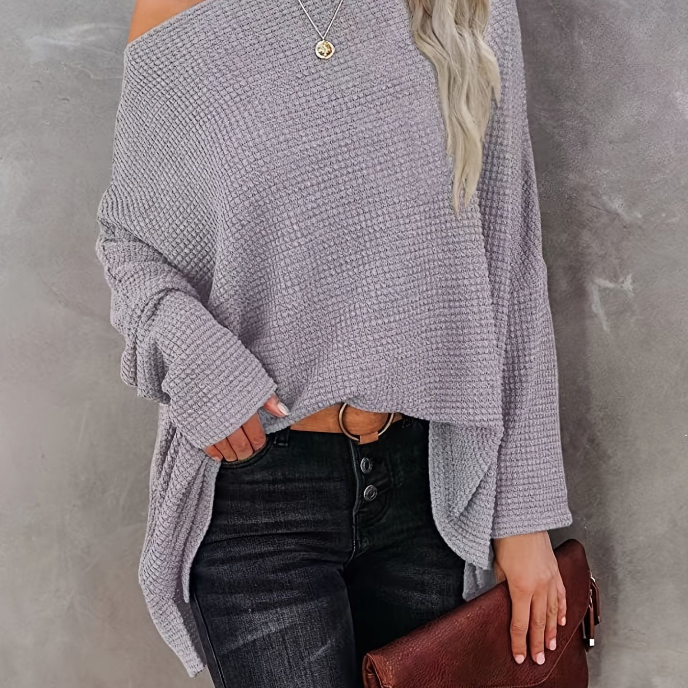 Lya® | A modern and minimalist sweater