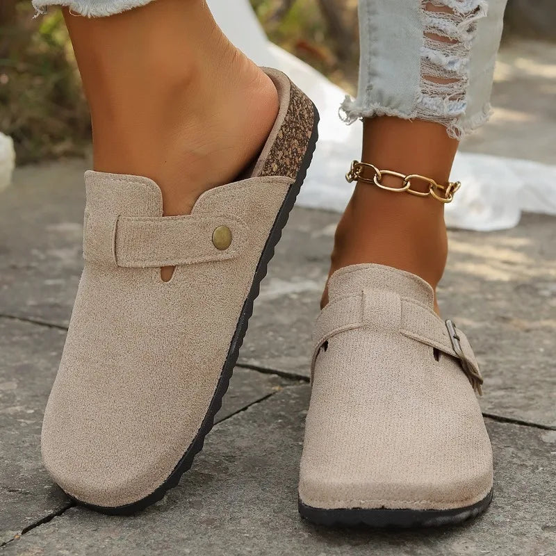 Lucy® | Classic suede sandals with a round toe