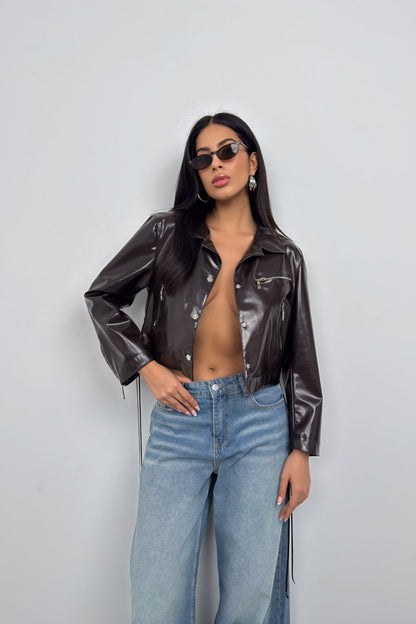 Leila® | Shiny brown leather jacket with zipper detail