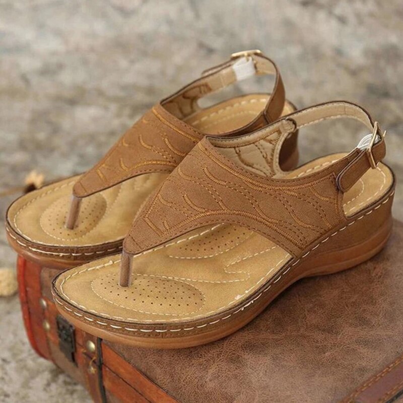 Irene® | Romanza Stylish wedge sandals for the summer beach look